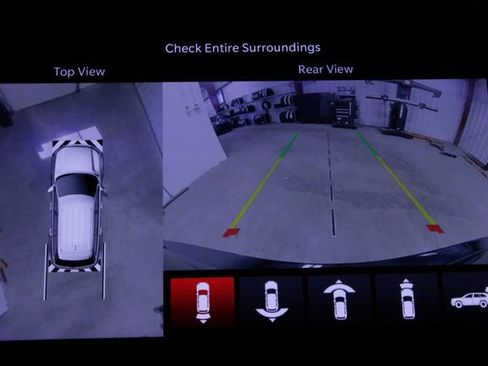 Used 2023 Jeep Grand Cherokee 30th Anniversary image 36