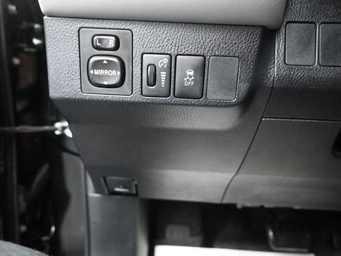 Used 2014 Toyota RAV4 XLE FWD image 19