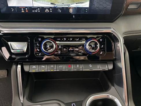 Used 2025 GMC Sierra 1500 Denali Ultimate image 23