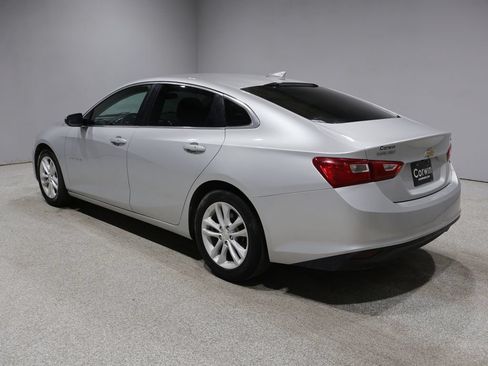 Used 2016 Chevrolet Malibu LT FWD image 4