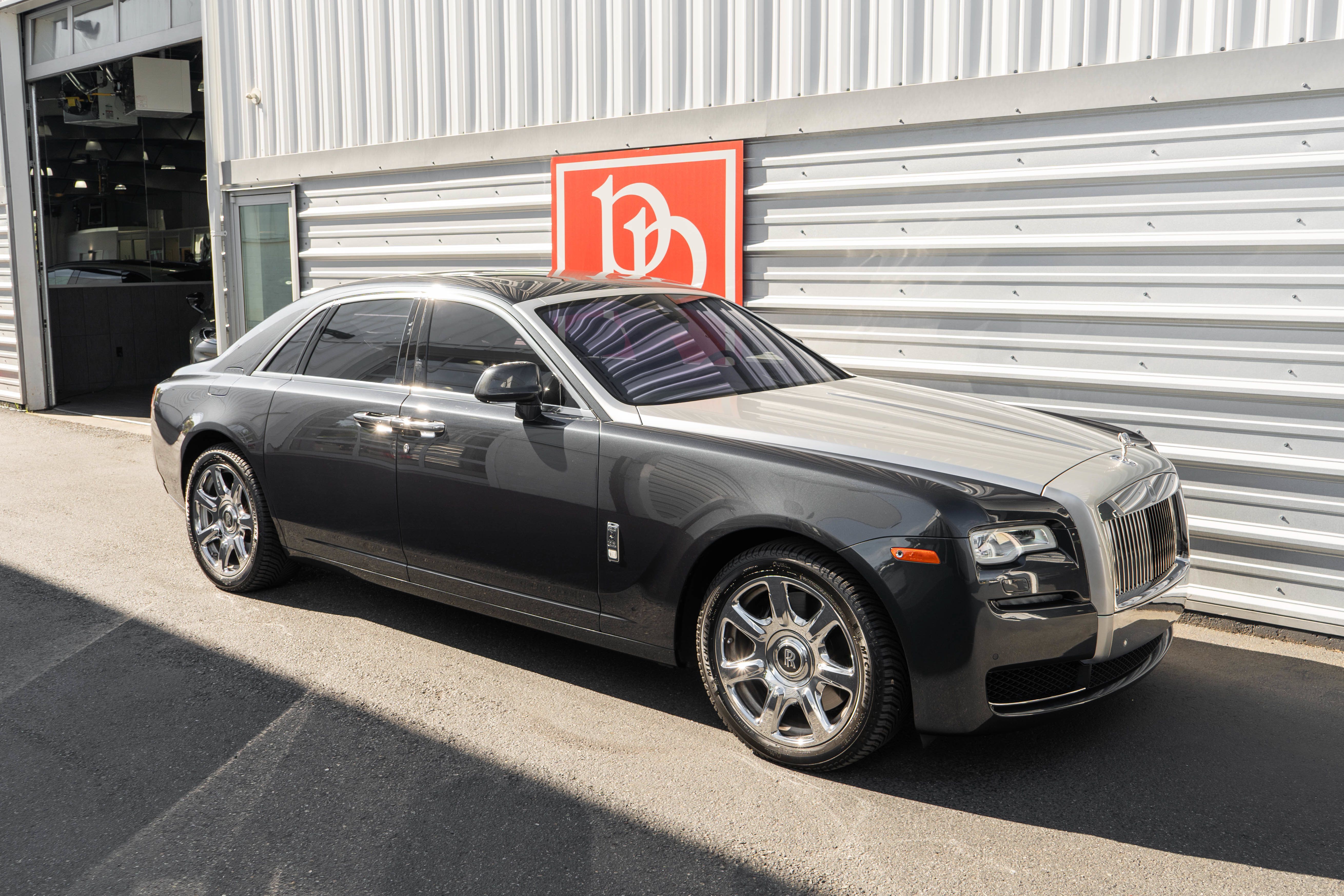 Used 2017 Rolls-Royce Ghost RWD image 49
