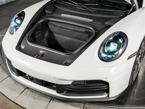 Certified 2025 Porsche 911 Carrera RWD image 16