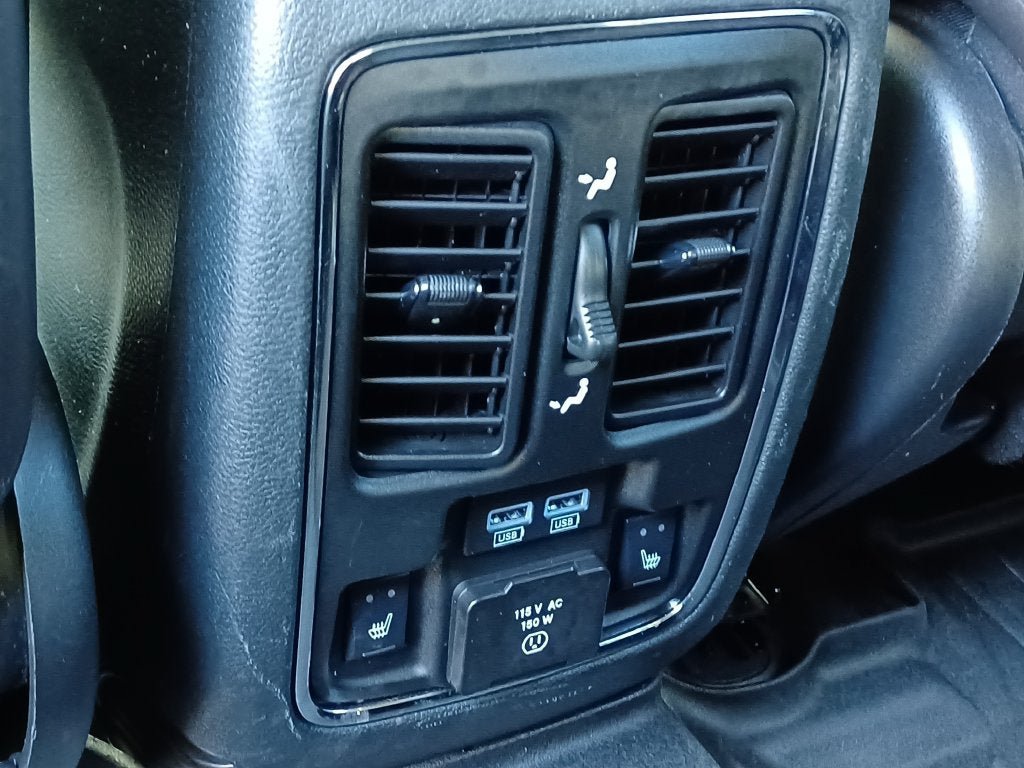Used 2018 Jeep Grand Cherokee Limited AWD/4WD image 29