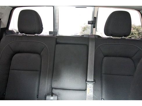 Used 2022 Chevrolet Colorado LT w/ Safety Package RWD image 13