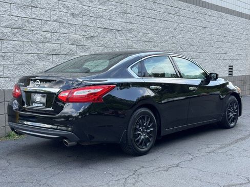 Used 2016 Nissan Altima 2.5 S w/ Power Driver Seat Package FWD image 3