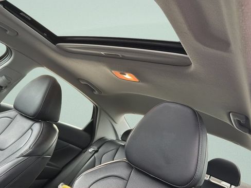 Used 2025 Hyundai Elantra Limited FWD image 20