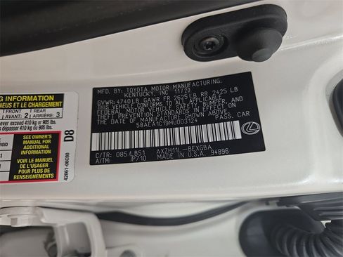 Used 2021 Lexus ES 300h w/ Luxury Package image 34