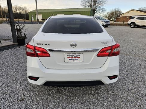 Used 2016 Nissan Sentra S image 7