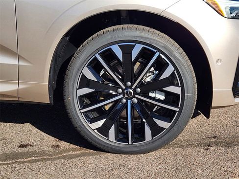 New 2026 Volvo XC60 T8 Ultra w/ Protection Package Premier image 29