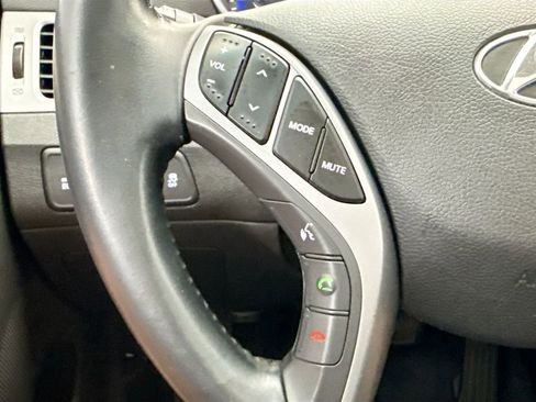 Used 2016 Hyundai Elantra Value Edition FWD image 11