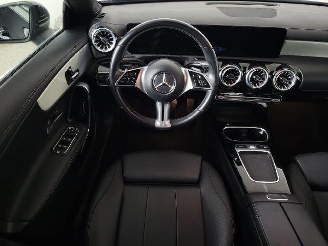 Used 2025 Mercedes-Benz CLA 250 image 10