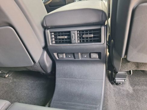 Used 2024 Lexus GX 550 AWD/4WD image 33