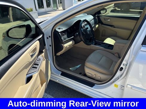 Used 2017 Toyota Camry XLE w/ Moonroof Package FWD image 13