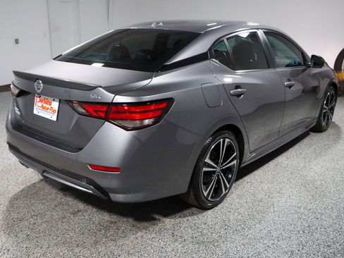 Used 2023 Nissan Sentra SR w/ SR Premium Package FWD image 7