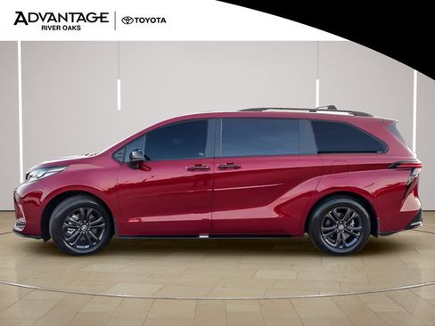 Used 2026 Toyota Sienna XSE AWD/4WD image 5