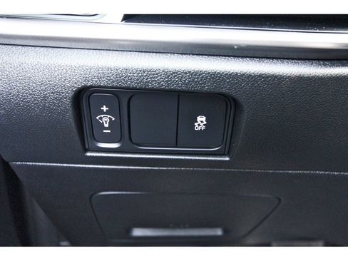 Certified 2025 Kia Sorento S w/ Panoramic Sunroof Package FWD image 23