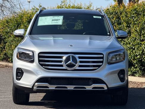 New 2026 Mercedes-Benz GLB 250 image 8