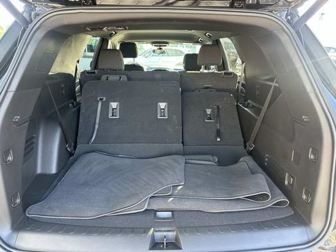 Used 2023 Chevrolet Traverse LT AWD/4WD image 15