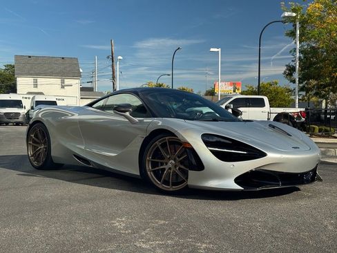 Used 2022 McLaren 720S Performance image 9