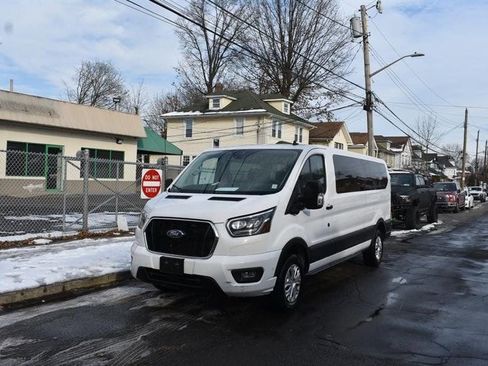 Used 2023 Ford Transit 350 XLT image 2