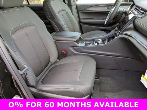 New 2025 Jeep Grand Cherokee L Laredo w/ Luxury Tech Group I image 28