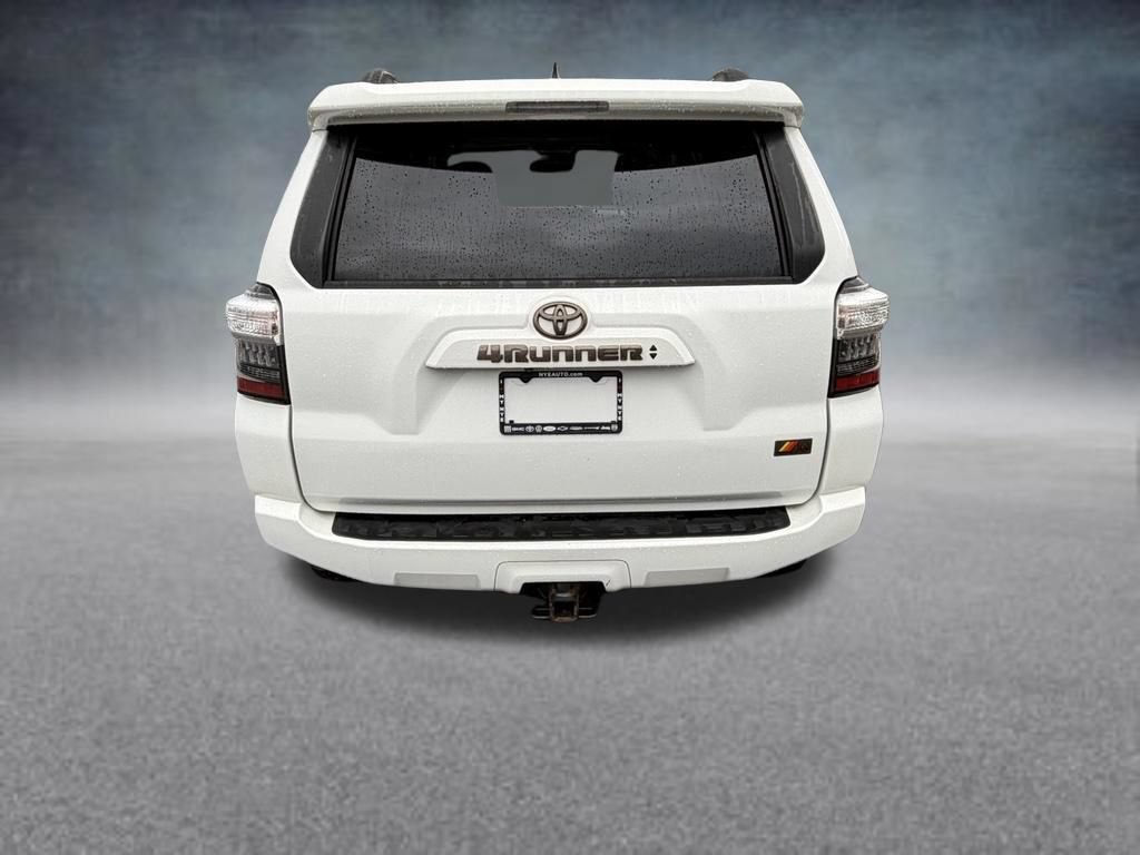 Used 2023 Toyota 4Runner 40th Anniversary SE AWD/4WD image 4