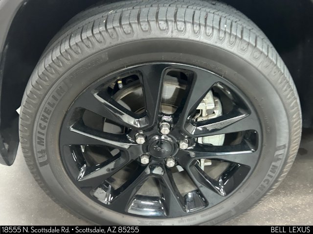 Used 2019 Jeep Grand Cherokee Altitude AWD/4WD image 10