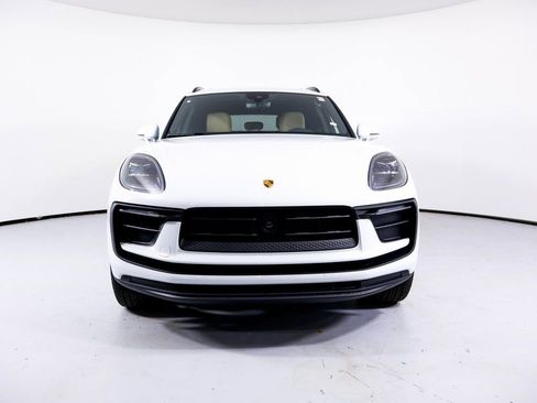 Used 2025 Porsche Macan AWD/4WD image 24