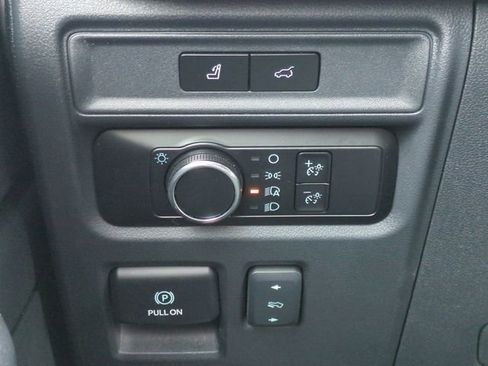Used 2024 Ford Expedition XLT RWD image 21