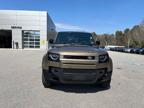 New 2026 Land Rover Defender 110 X-Dynamic SE image 8