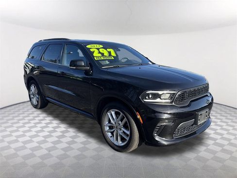 Used 2023 Dodge Durango GT image 3