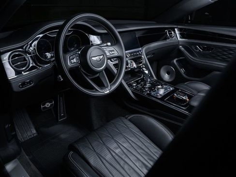 Used 2022 Bentley Flying Spur Plug-In Hybrid image 9