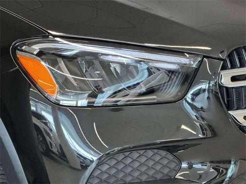 Certified 2025 Mercedes-Benz GLE 450 4MATIC image 7