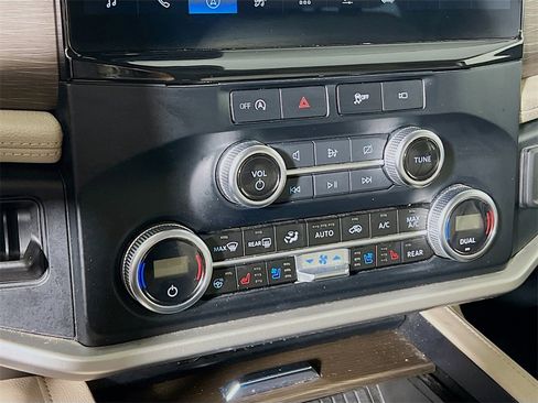 Used 2024 Ford Expedition Max Limited image 16