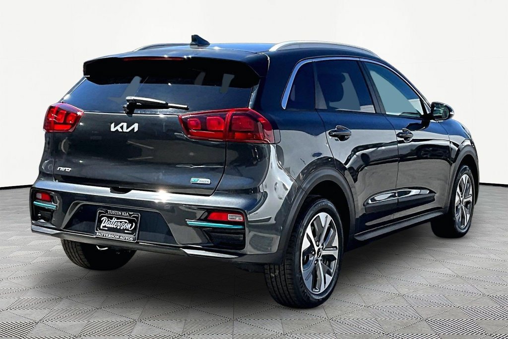 Used 2022 Kia Niro EX FWD image 3