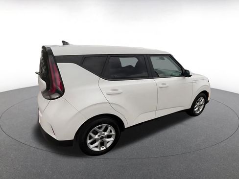 Used 2025 Kia Soul LX w/ LX Technology Package image 15