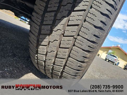 Used 2015 RAM 1500 Laramie w/ Convenience Group AWD/4WD image 9