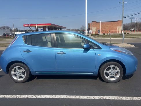 Used 2012 Nissan Leaf SL w/ Eco Design Pkg image 4