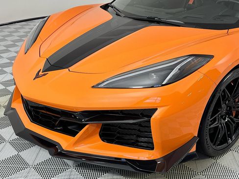 Used 2023 Chevrolet Corvette Z06 w/ Z07 Performance Package RWD image 36