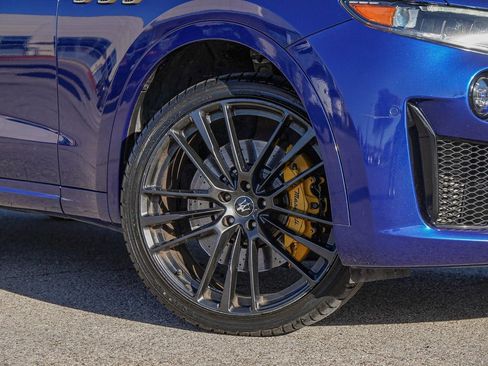 Certified 2022 Maserati Levante Modena S AWD/4WD image 2