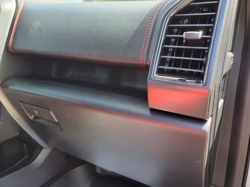 Used 2018 Ford F150 Lariat image 43