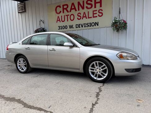 Used 2008 Chevrolet Impala LTZ FWD image 2