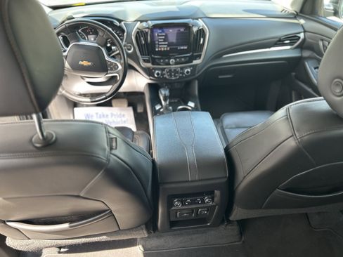 Used 2021 Chevrolet Traverse Premier w/ Redline Edition AWD/4WD image 17