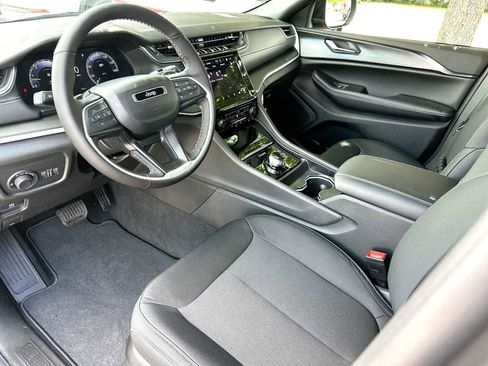 New 2026 Jeep Grand Cherokee Laredo X image 18