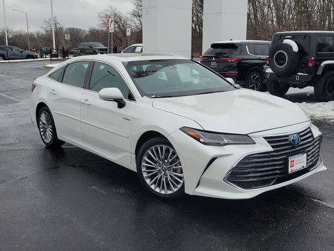 Certified 2021 Toyota Avalon Limited w/ Advanced Safety Package image 31