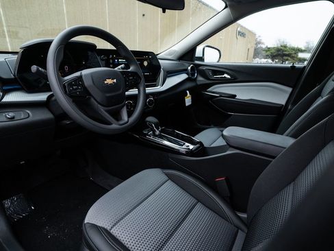 New 2026 Chevrolet Trax LT image 13