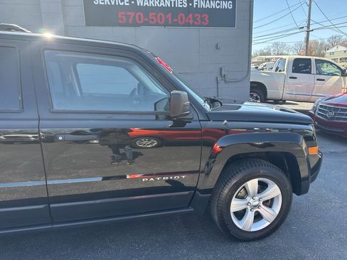 Used 2014 Jeep Patriot Sport w/ Tire & Wheel Group image 10