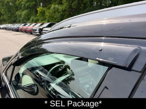 Used 2023 Hyundai Santa Fe SEL w/ Cargo Package AWD/4WD image 11