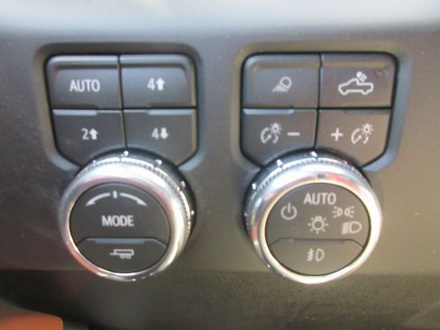 New 2026 GMC Sierra 2500 Denali Ultimate image 18