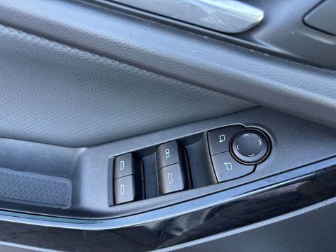 Used 2025 Chevrolet Equinox LT image 20